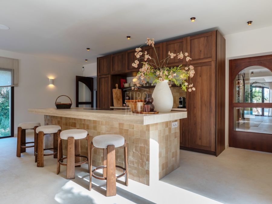 Casa Dos Granados en Cap Marti, un refugio Mediterráneo de lujo y encanto