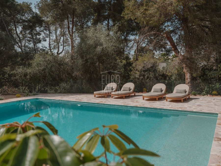 Casa Dos Granados in Cap Marti, a luxurious and charming Mediterranean retreat