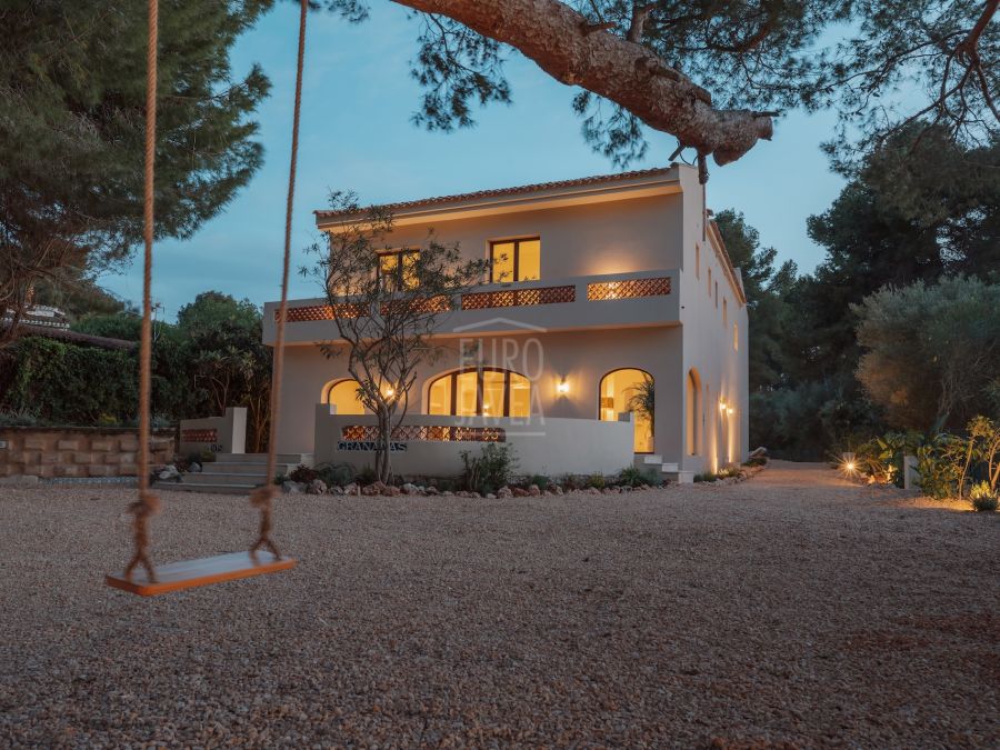 Casa Dos Granados in Cap Marti, a luxurious and charming Mediterranean retreat