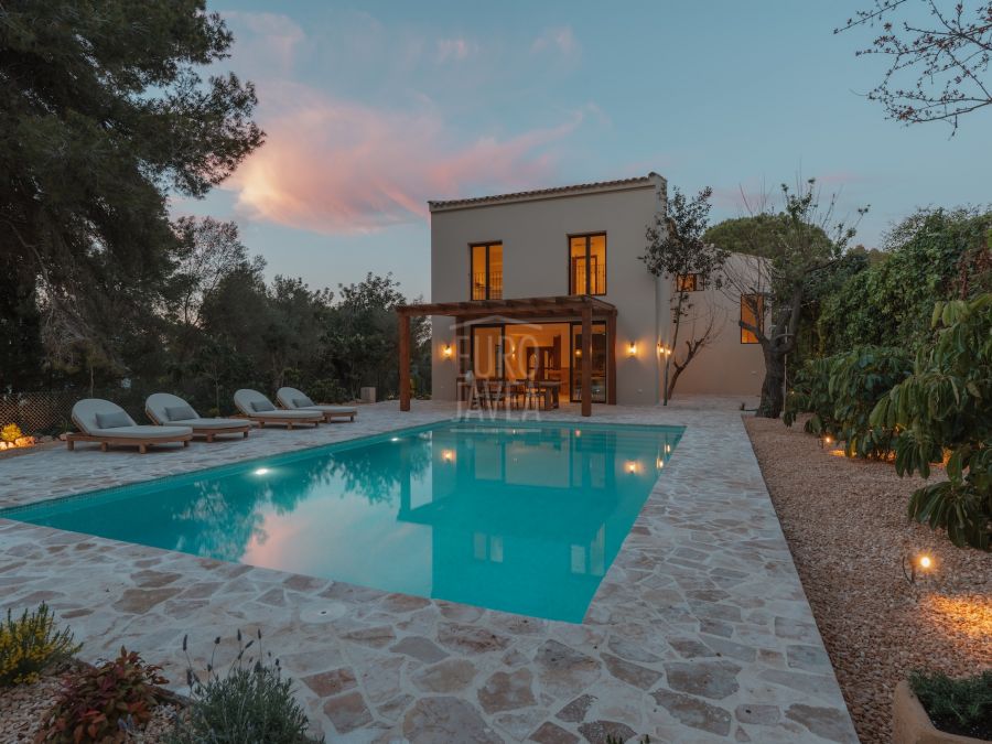 Casa Dos Granados in Cap Marti, a luxurious and charming Mediterranean retreat