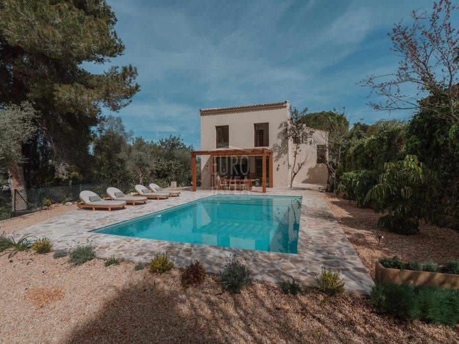 Casa Dos Granados in Cap Marti, a luxurious and charming Mediterranean retreat