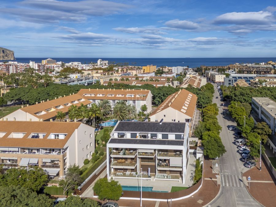 Moderno dúplex con dos terrazas soleadas y vistas panoramicas en la zona del Arenal.