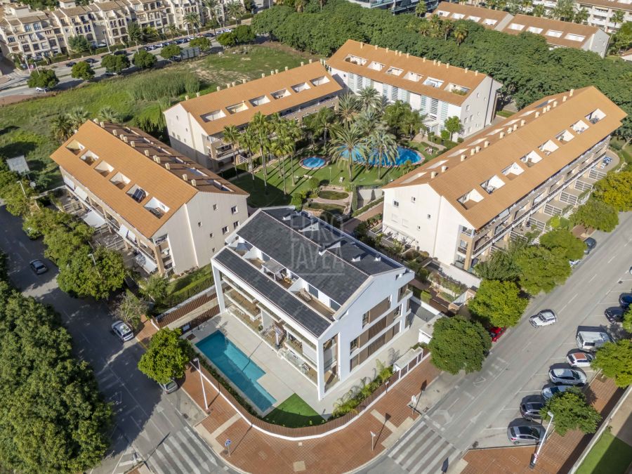 Moderno dúplex con dos terrazas soleadas y vistas panoramicas en la zona del Arenal.