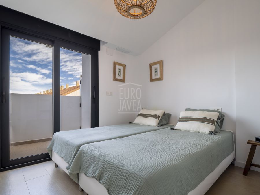 Moderno dúplex con dos terrazas soleadas y vistas panoramicas en la zona del Arenal.