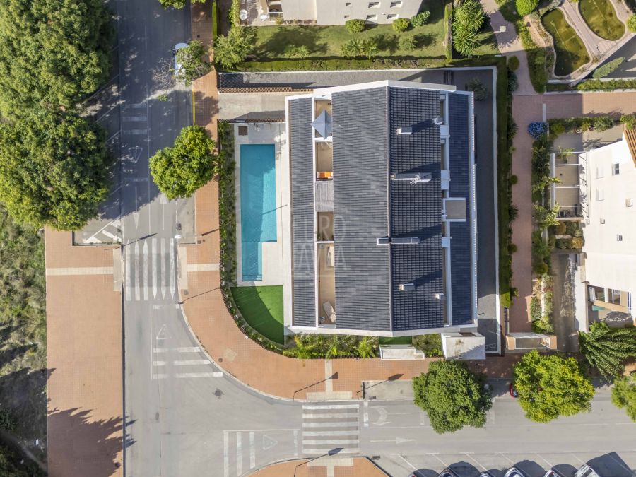 Moderno dúplex con dos terrazas soleadas y vistas panoramicas en la zona del Arenal.