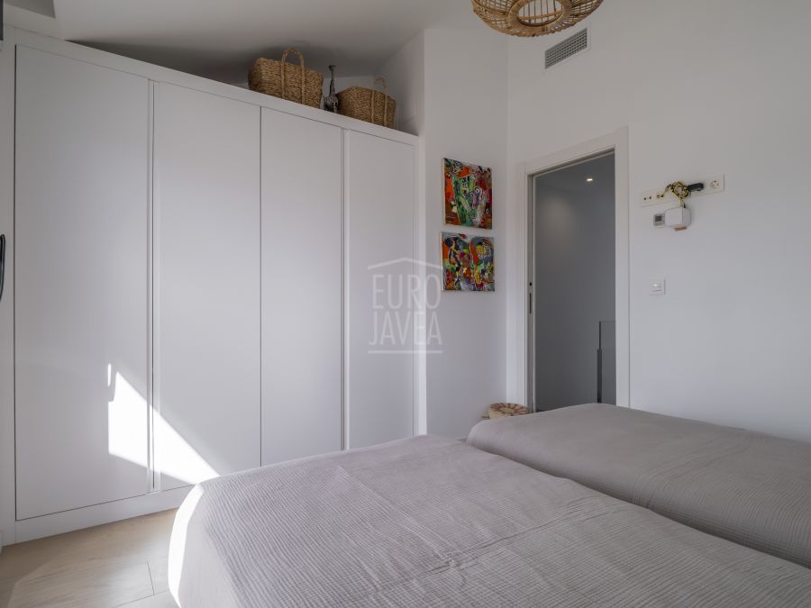 Moderno dúplex con dos terrazas soleadas y vistas panoramicas en la zona del Arenal.