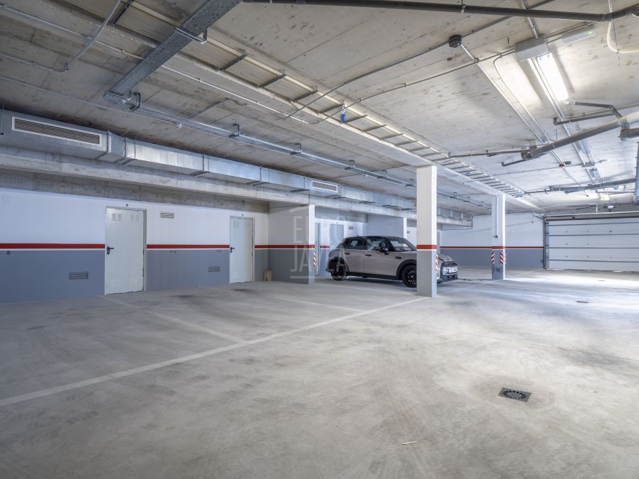 Moderno dúplex con dos terrazas soleadas y vistas panoramicas en la zona del Arenal.