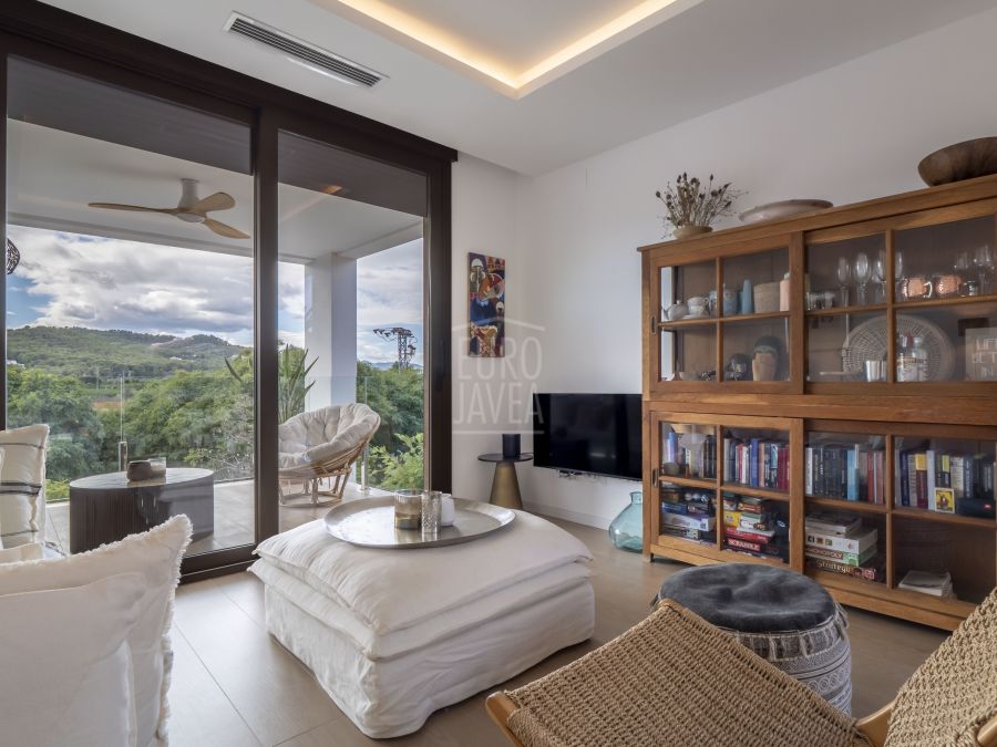 Moderno dúplex con dos terrazas soleadas y vistas panoramicas en la zona del Arenal.