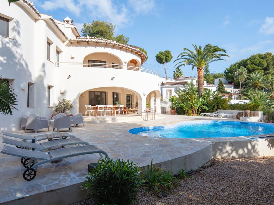 Villa Serena, elegant mediterraan toevluchtsoord met uitzicht op zee