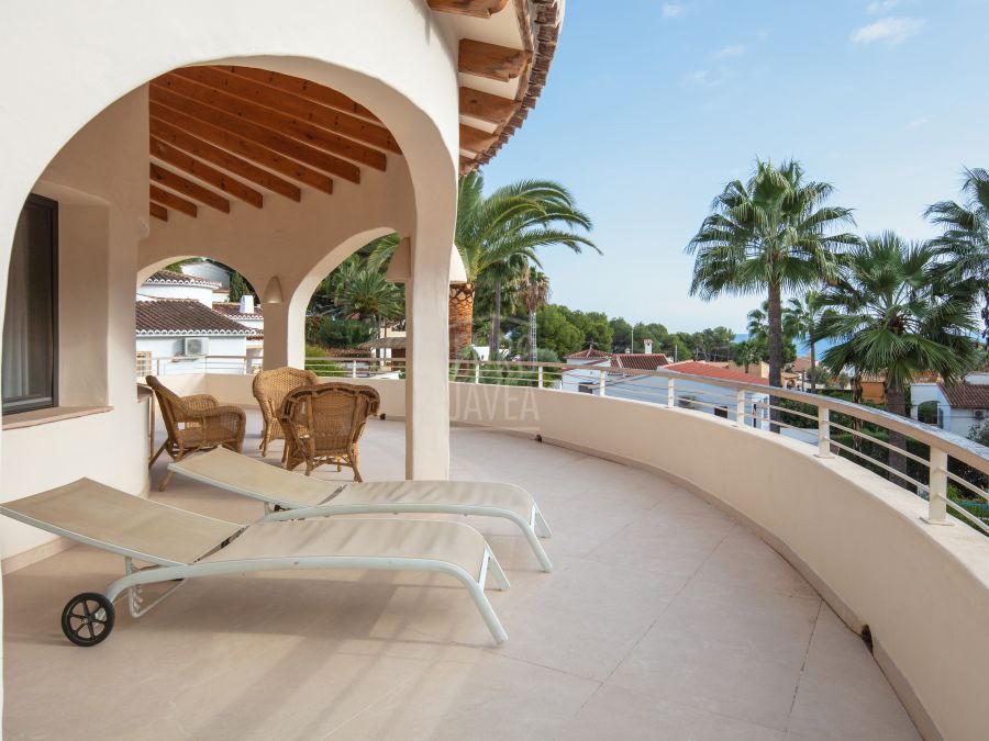 Villa Serena, elegant mediterraan toevluchtsoord met uitzicht op zee