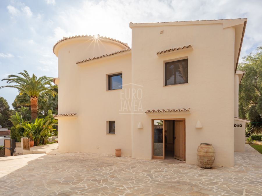 Villa Serena, elegant mediterraan toevluchtsoord met uitzicht op zee