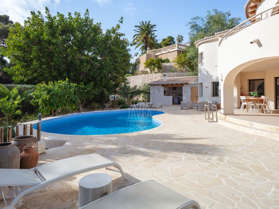 Villa Serena, elegant mediterraan toevluchtsoord met uitzicht op zee