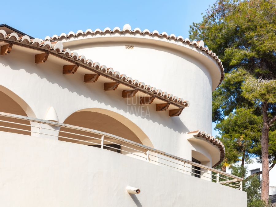 Villa Serena, elegant mediterraan toevluchtsoord met uitzicht op zee