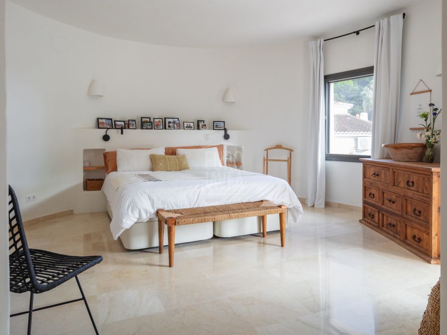 Villa Serena, elegant mediterraan toevluchtsoord met uitzicht op zee