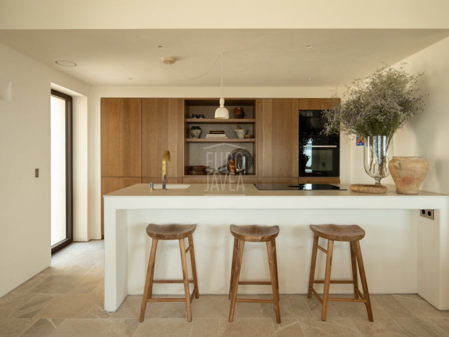 Luxury retreat, Casa Llicsó with panoramic sea view in La Corona