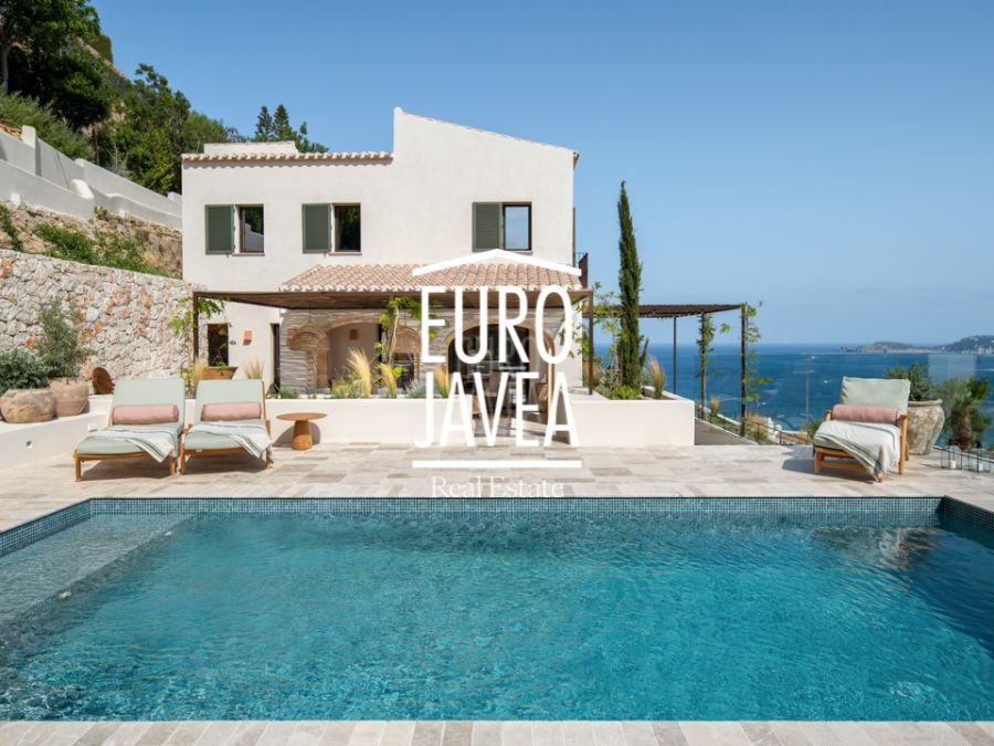 Luxe vakantiehuis Casa Llicsó met panoramisch uitzicht op zee in La Corona