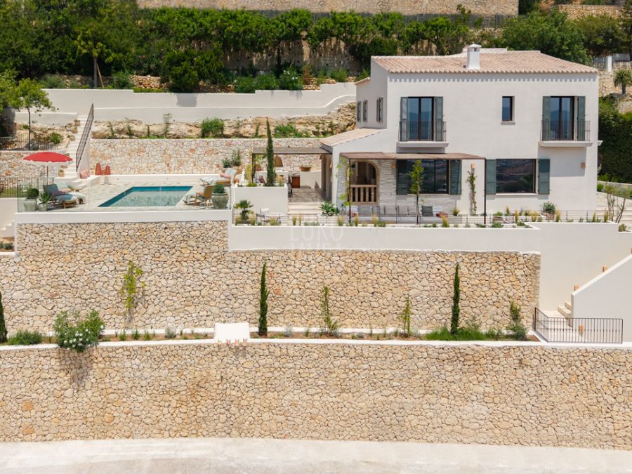 Luxury retreat, Casa Llicsó with panoramic sea view in La Corona