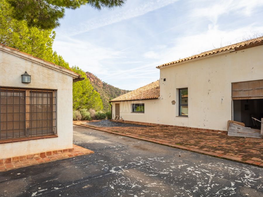 The Jewel of the Desierto de las Palmas, an exclusive and unique estate on the Levante Coast