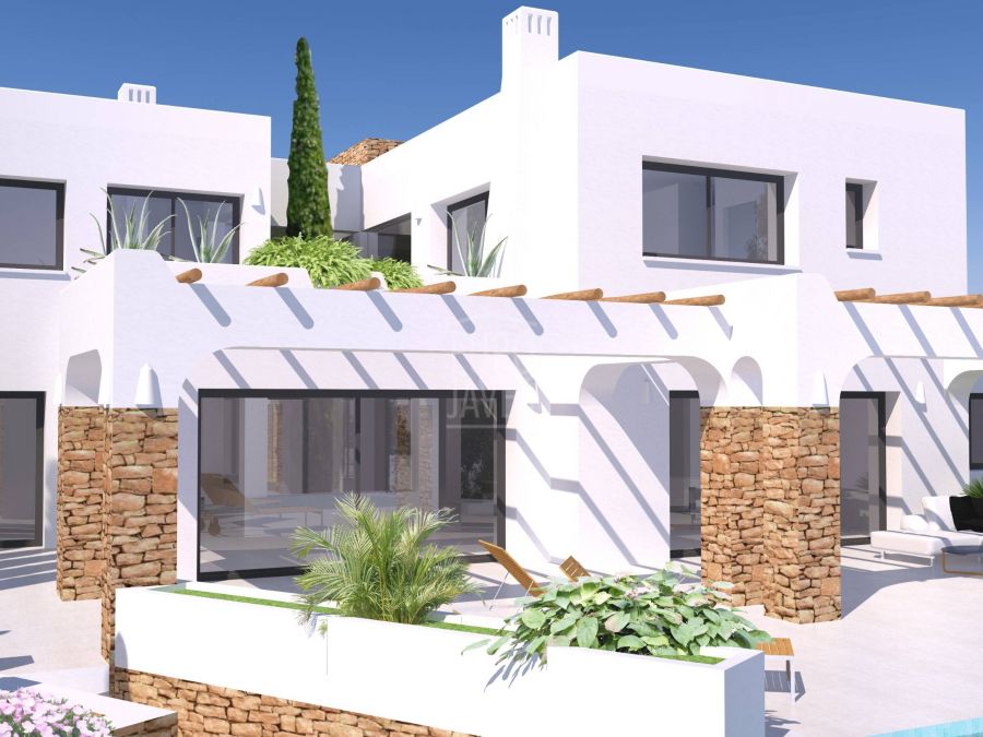 Luxueux complexe de villas de style ibicenco, à quelques pas de la mer à Moraira