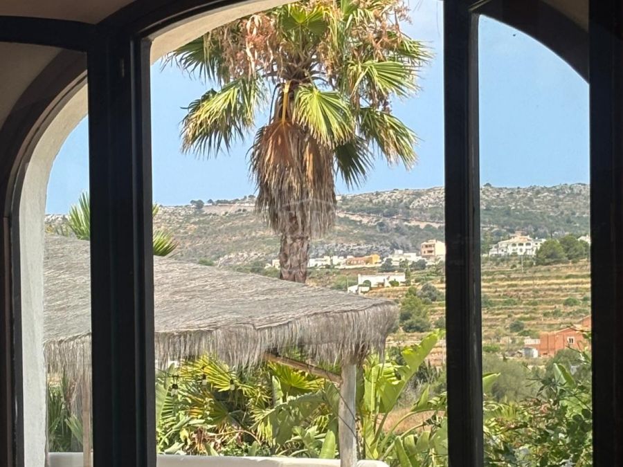 Charmant landhuis met zwembad en mediterrane tuin in Benitachell