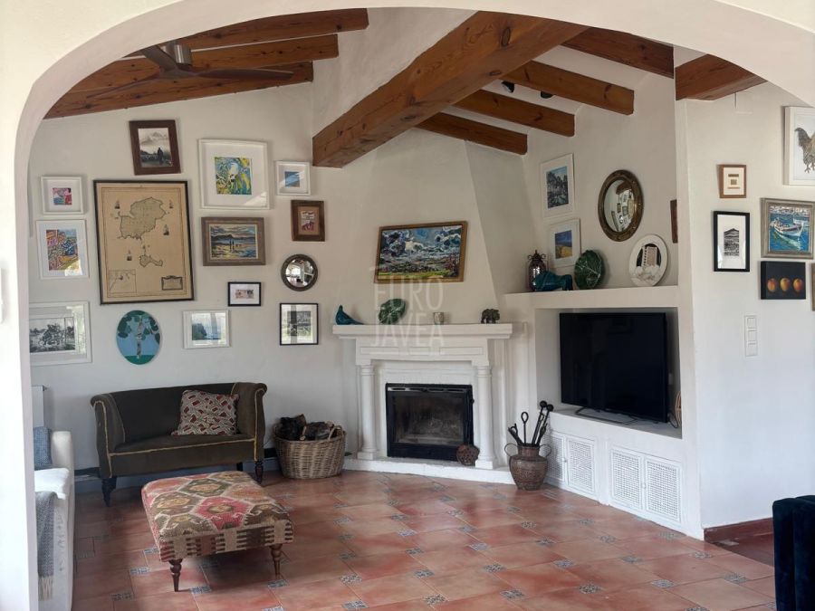 Charmant landhuis met zwembad en mediterrane tuin in Benitachell