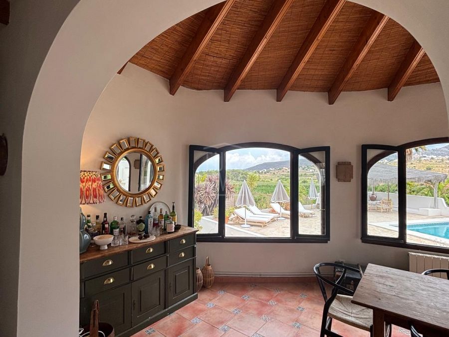 Charmant landhuis met zwembad en mediterrane tuin in Benitachell