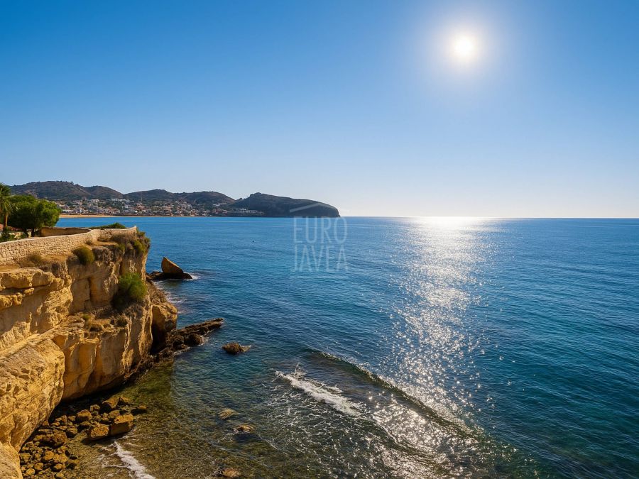 Villa Andrago, élégance méditerranéenne face à la mer à Moraira