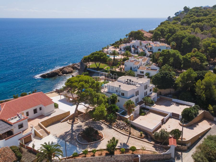 Villa Andrago, élégance méditerranéenne face à la mer à Moraira