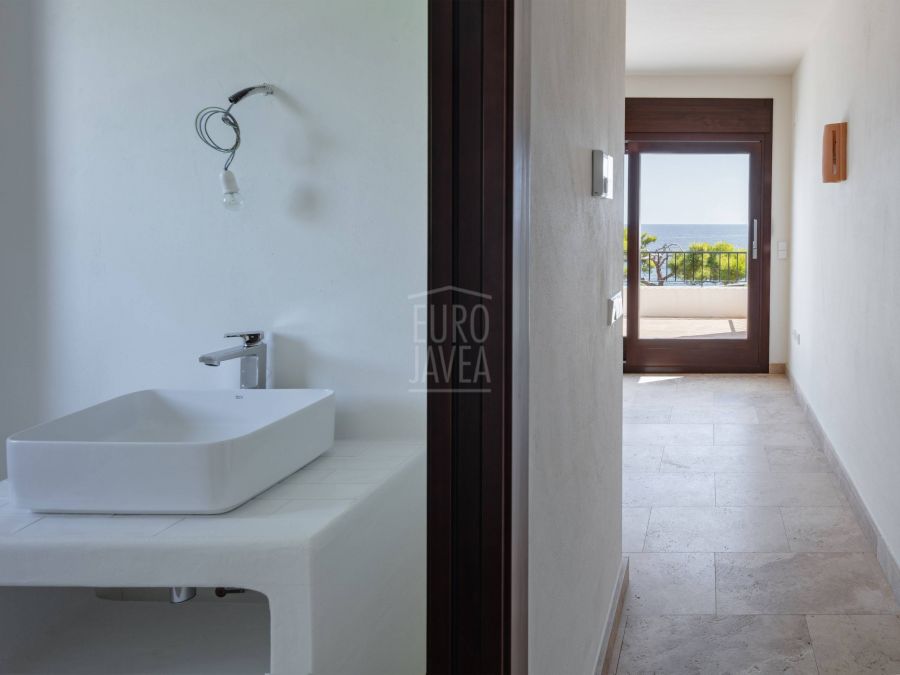 Villa Andrago, élégance méditerranéenne face à la mer à Moraira