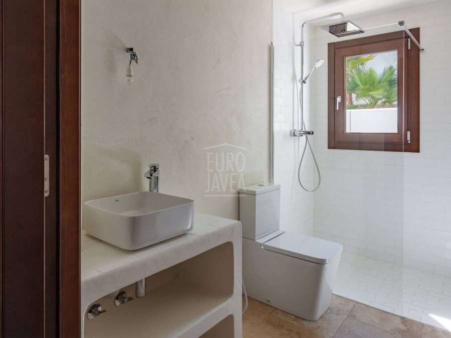 Villa Andrago, élégance méditerranéenne face à la mer à Moraira