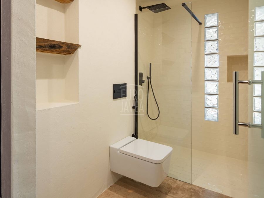 Villa Andrago, élégance méditerranéenne face à la mer à Moraira