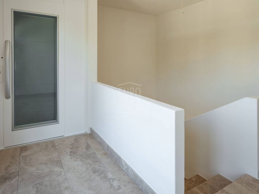 Villa Andrago, élégance méditerranéenne face à la mer à Moraira