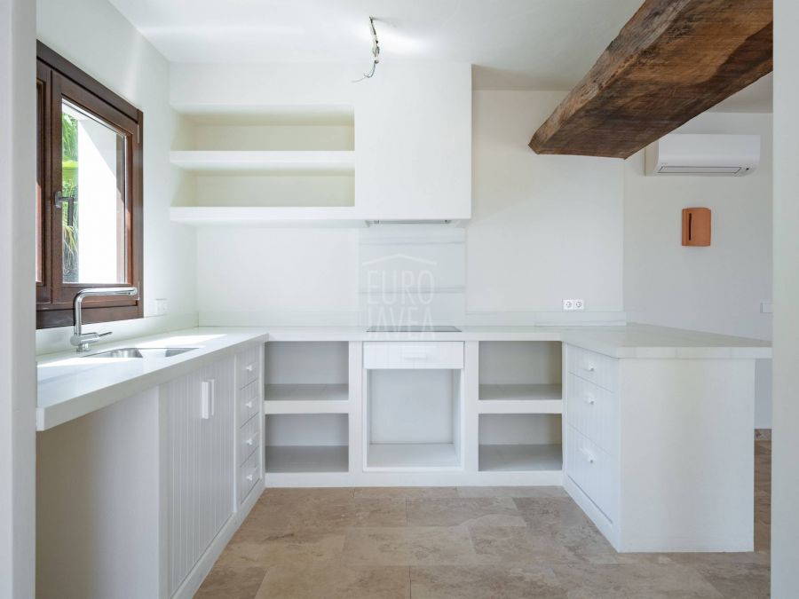 Villa Andrago, élégance méditerranéenne face à la mer à Moraira