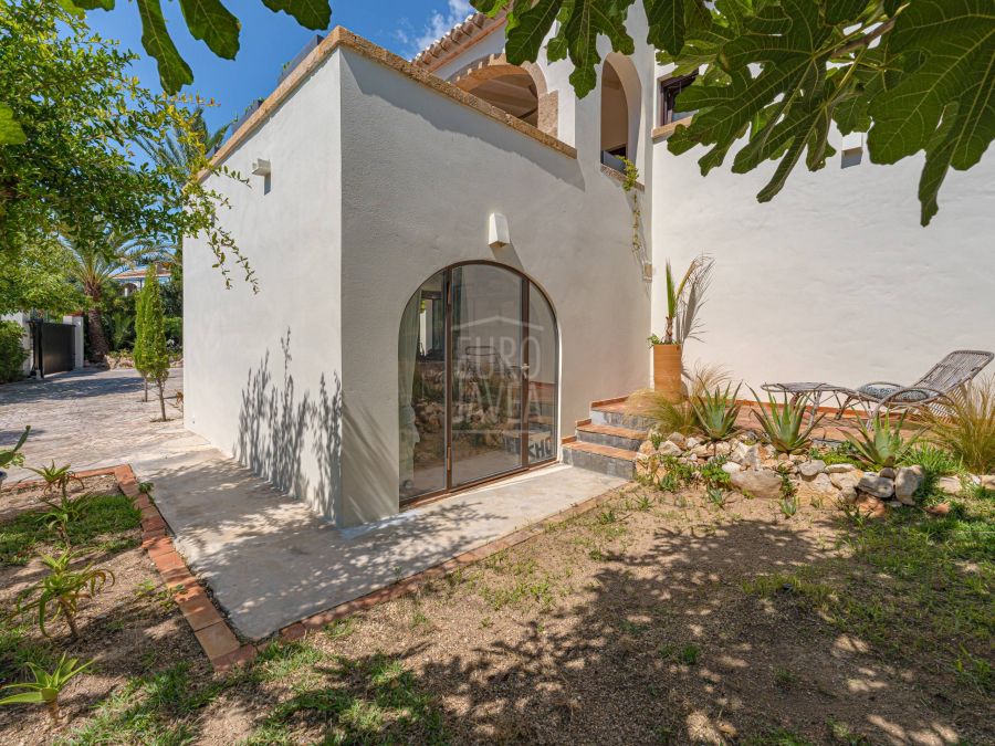 Villa Mareta, charmante villa gerenoveerd in mediterrane stijl in Tosalet