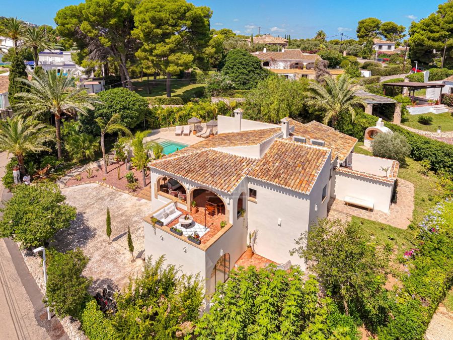 Villa Mareta, charmante villa gerenoveerd in mediterrane stijl in Tosalet