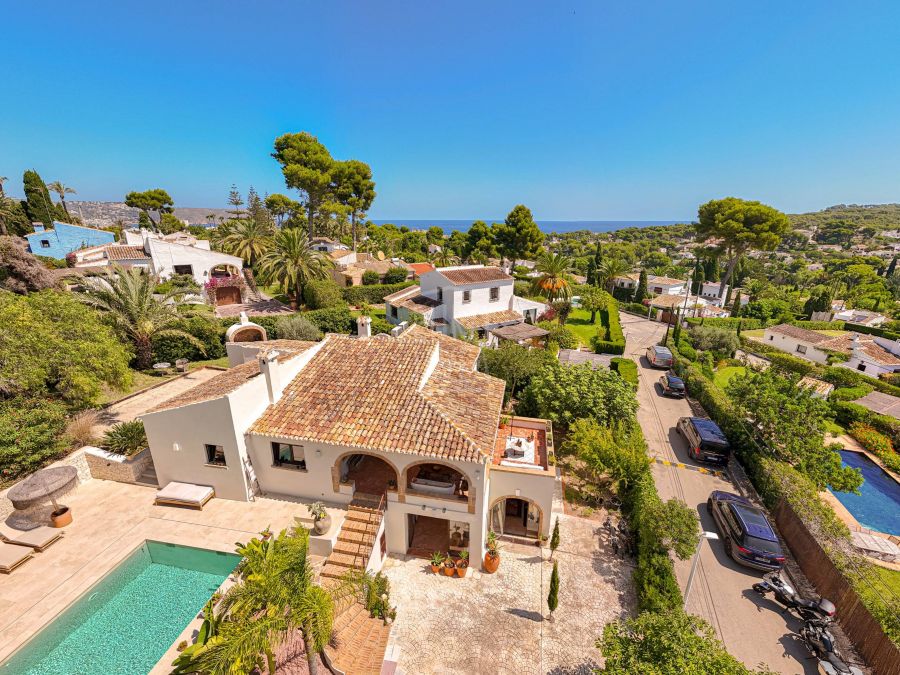 Villa Mareta, charmante villa gerenoveerd in mediterrane stijl in Tosalet