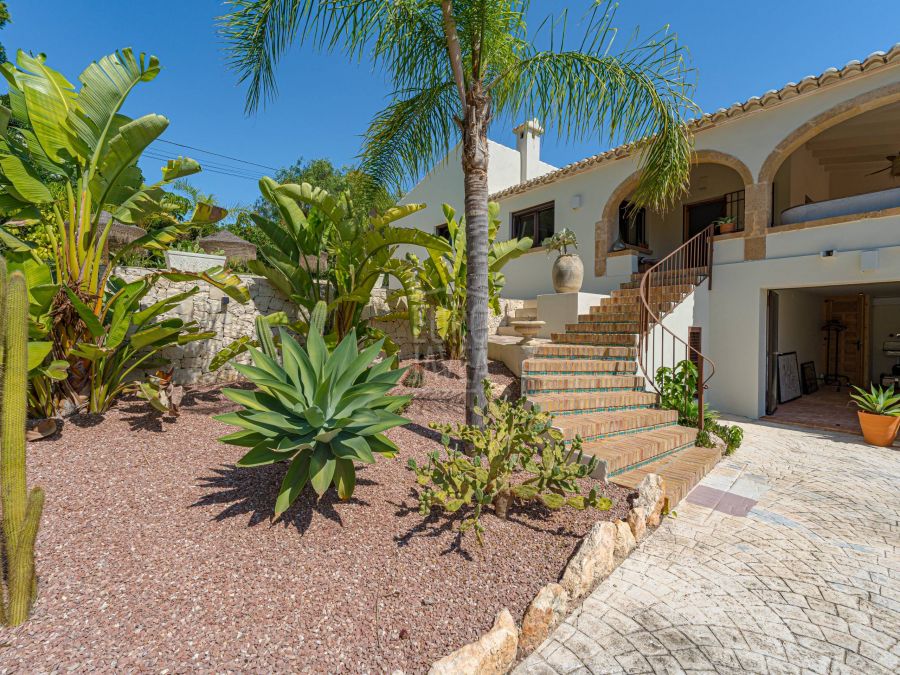 Villa Mareta, charmante villa gerenoveerd in mediterrane stijl in Tosalet