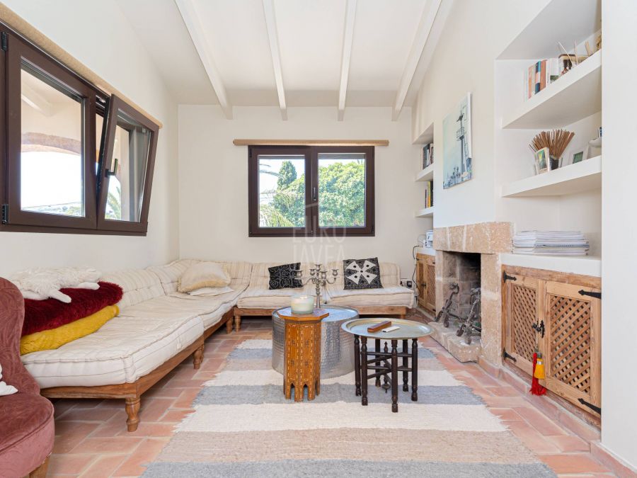 Villa Mareta, charmante villa gerenoveerd in mediterrane stijl in Tosalet