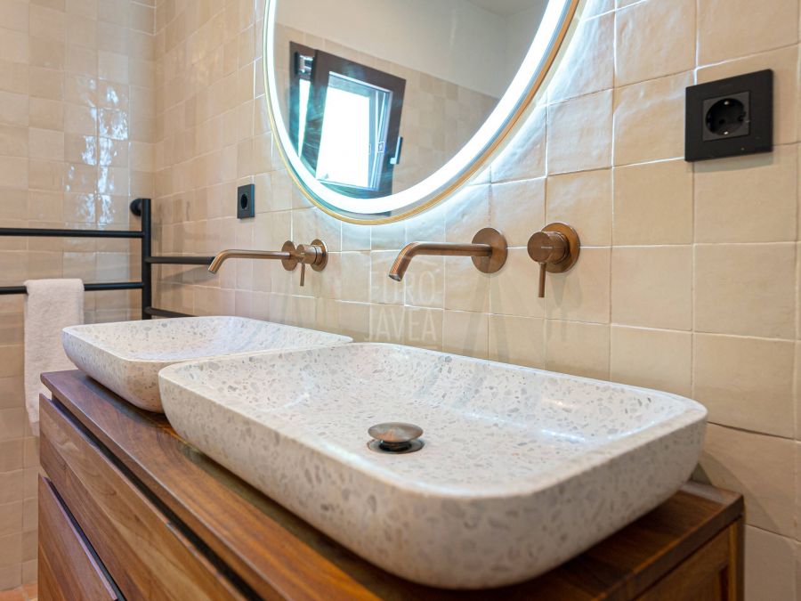 Villa Mareta, charmante villa gerenoveerd in mediterrane stijl in Tosalet