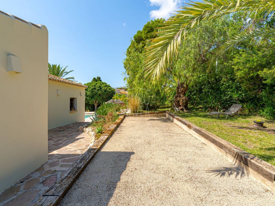 Villa Mareta, charmante villa gerenoveerd in mediterrane stijl in Tosalet