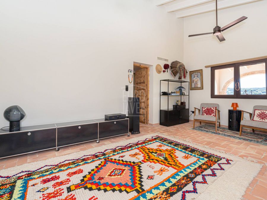 Villa Mareta, charmante villa gerenoveerd in mediterrane stijl in Tosalet