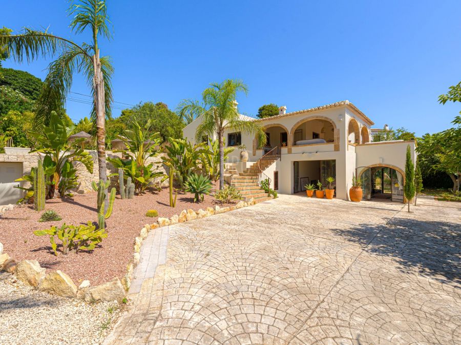 Villa Mareta, charmante villa gerenoveerd in mediterrane stijl in Tosalet