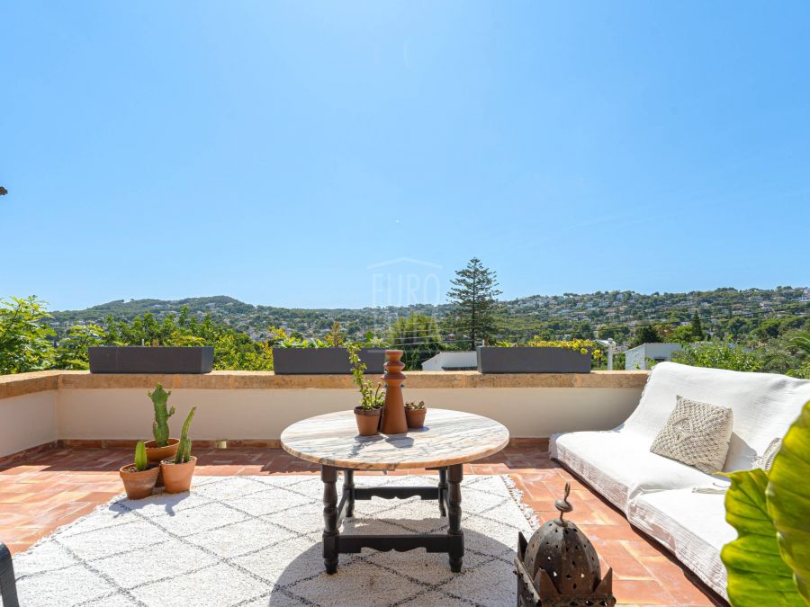 Villa Mareta, charmante villa gerenoveerd in mediterrane stijl in Tosalet