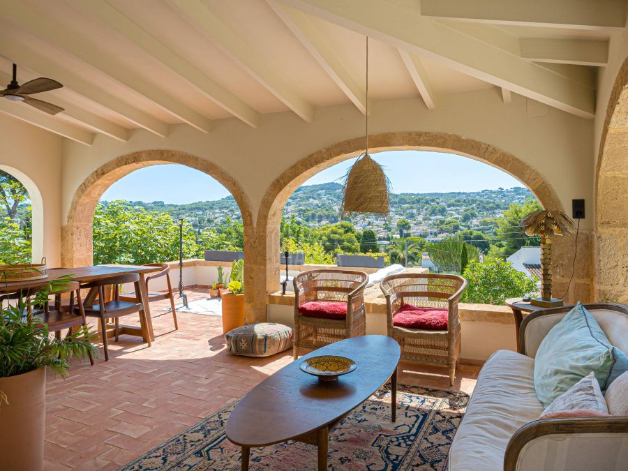 Villa Mareta, charmante villa gerenoveerd in mediterrane stijl in Tosalet