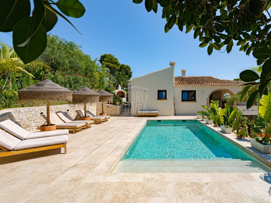 Villa Mareta, charmante villa gerenoveerd in mediterrane stijl in Tosalet