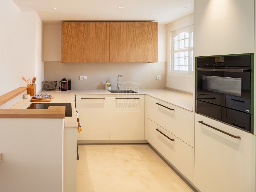 Exclusive, Modern apartment in Montañar I, Jávea, walking distance to the sea