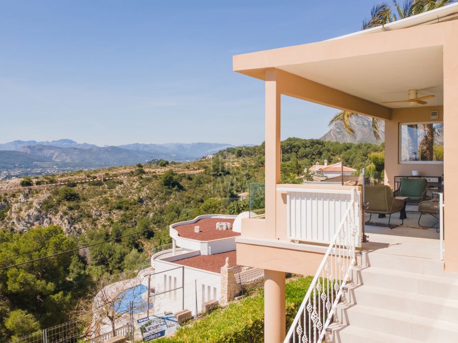 Exclusive Sea View Villa Elena with Guest Apartments in Cuesta San Antonio, Jávea