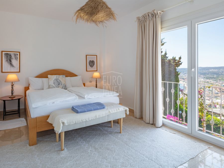 Exclusive Sea View Villa Elena with Guest Apartments in Cuesta San Antonio, Jávea