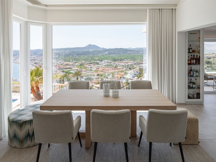 Exclusive Sea View Villa Elena with Guest Apartments in Cuesta San Antonio, Jávea