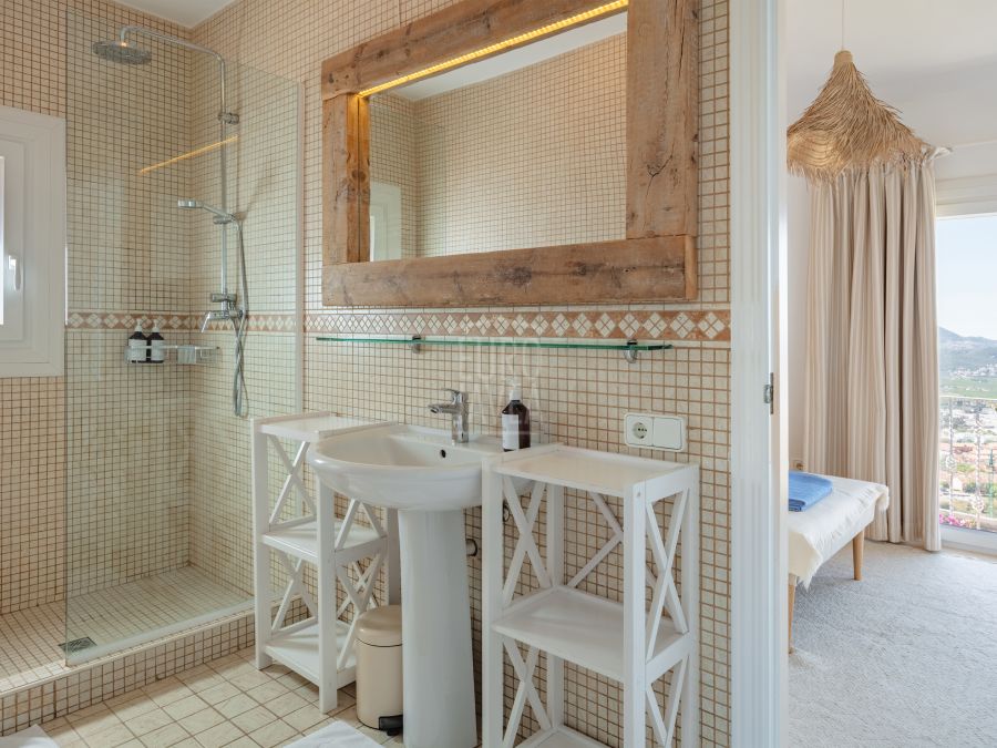 Exclusive Sea View Villa Elena with Guest Apartments in Cuesta San Antonio, Jávea